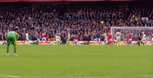 关于冲刺阶段英超传出新动向，罗马刷新队史纪录，管理层表态——压力陡增，球队文化再被提及的信息